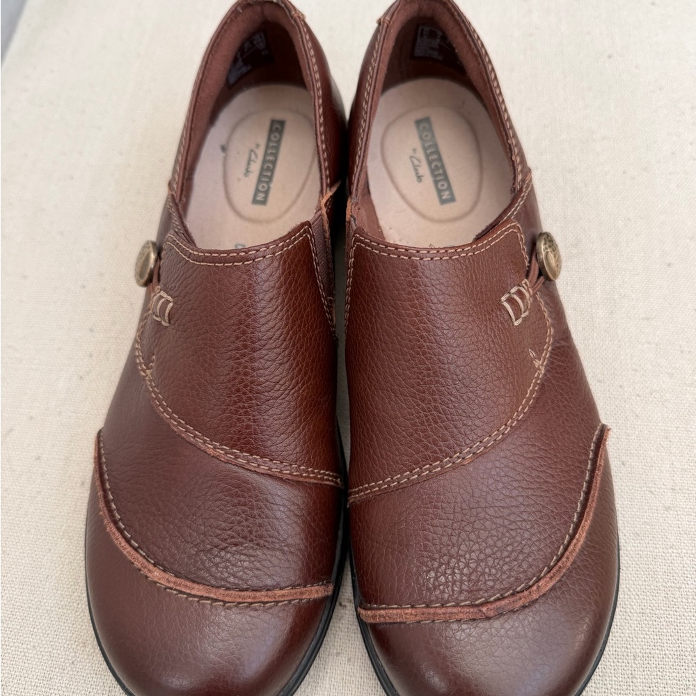 Clarks Chestnut Leather women’s Slip-Ons